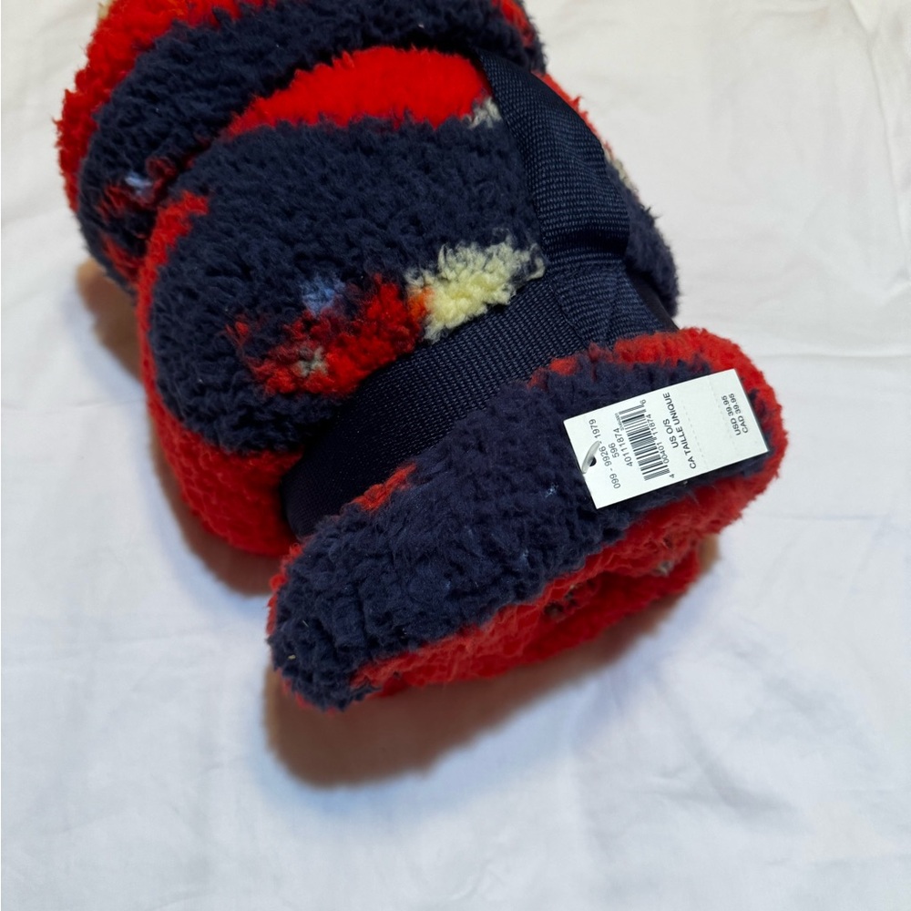 NWT Aerie smiley face blanket